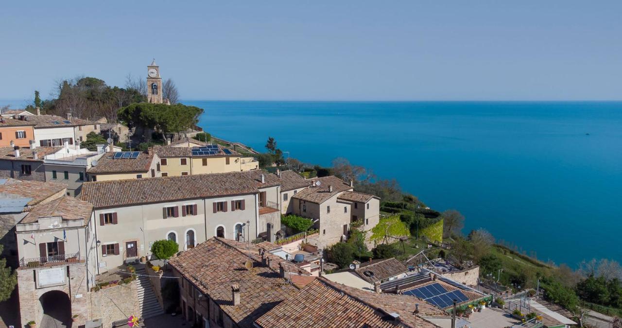Fiorenzuola Bed & Breakfast Fiorenzuola di Focara Exterior photo
